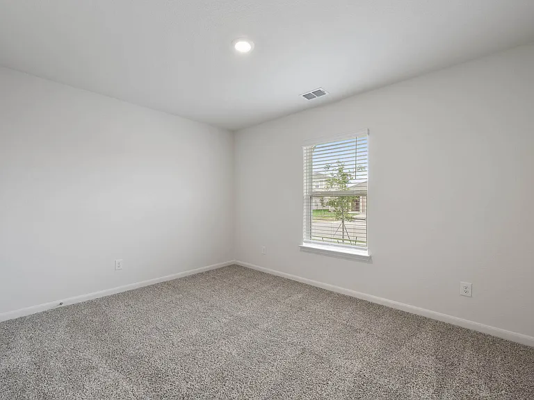 Delano Estates — Photo 35