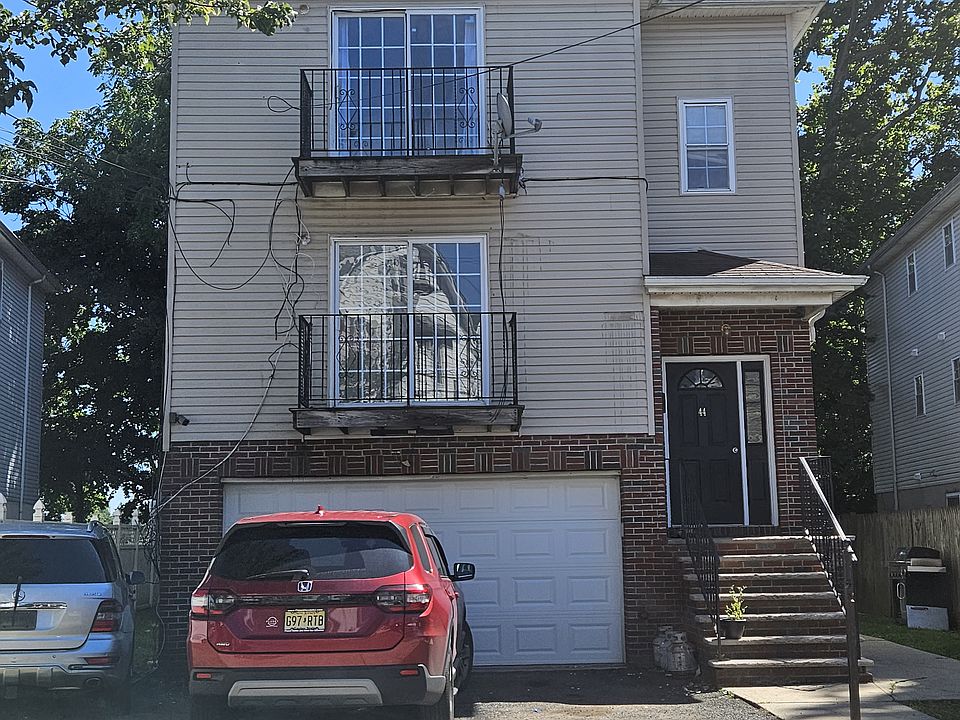 1st image of 44 Hinsdale Pl #2
