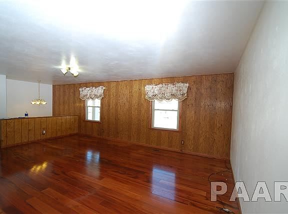 3rd image of 3721 N Molleck Dr