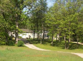 9815 S Thornapple Ave, Grant, MI 49327