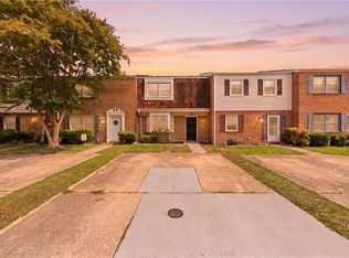 426 Longleaf Rd, Virginia Beach, VA 23454