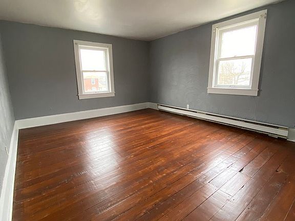 3rd image of 354 E 3rd St