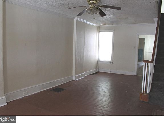 4th image of 15 Cedar St