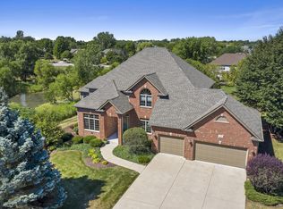 901 Lakeridge Ct, Sugar Grove, IL