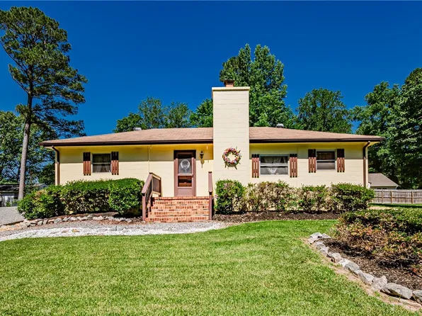 6404 Oak Dr, Quinton, VA 23141