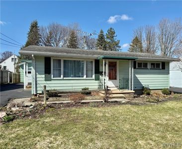 27 Platt Ave, Le Roy, NY, 14482