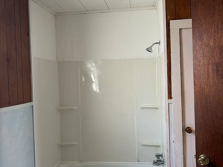 1033 General Nicholls Ave — Photo 6