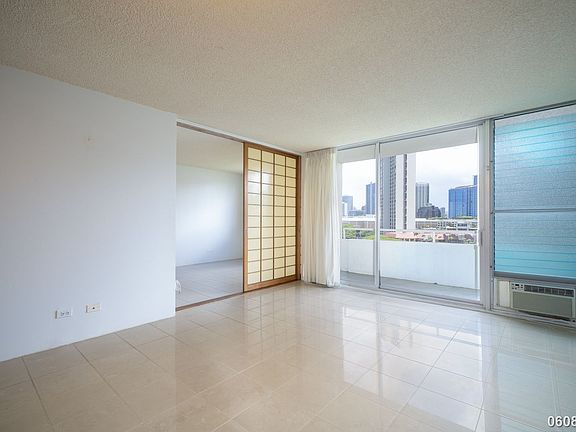 5th image of 1676 Ala Moana Blvd APT 710