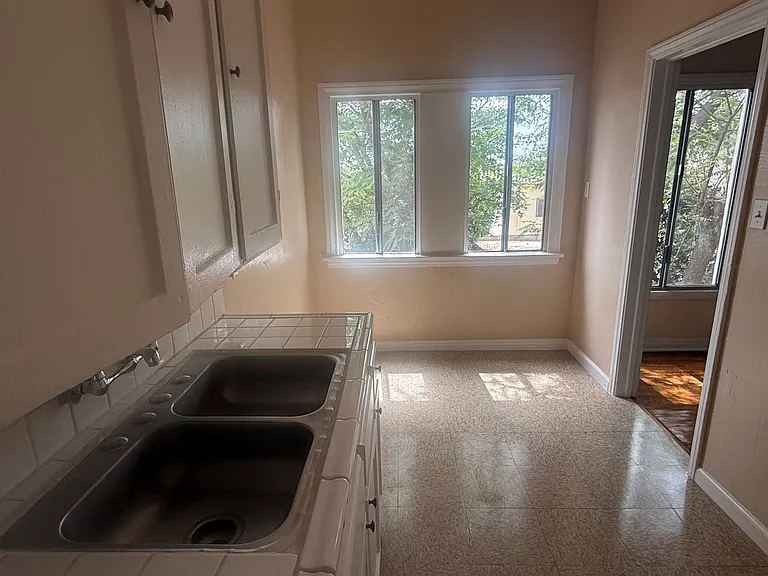 1225 Boston St #206 — Photo 3