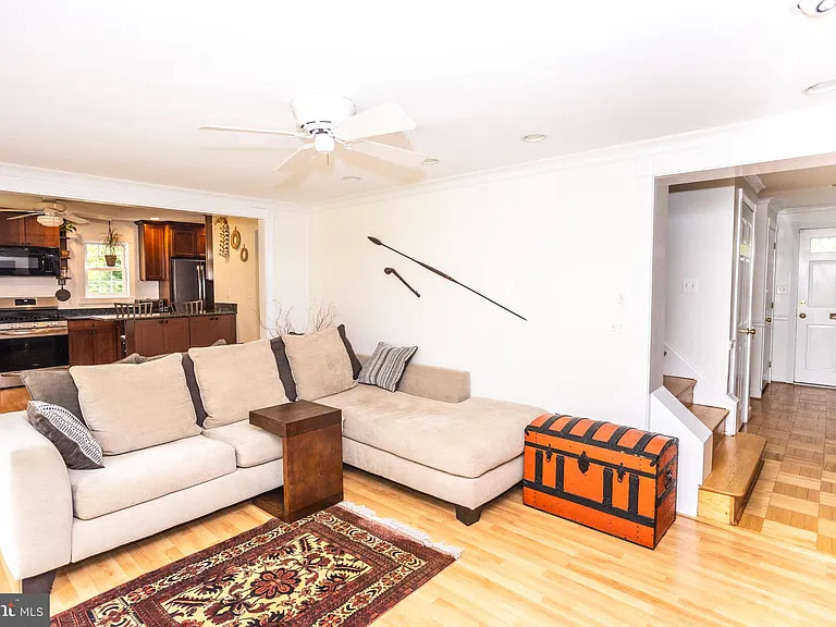 1207 N Livingston St — Photo 5