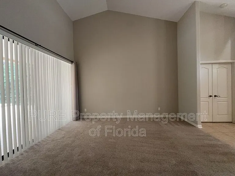 6 Heuchera Ct W — Photo 57