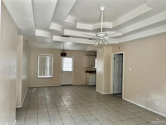 3rd image of 1107 Lexington Cir #3