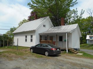 17 Cedar St, Skowhegan, ME 04976