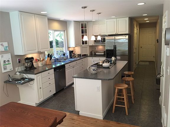4th image of 2417 Ivy St