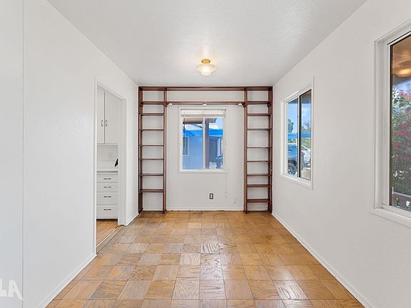 5th image of 324 S 19th Ave