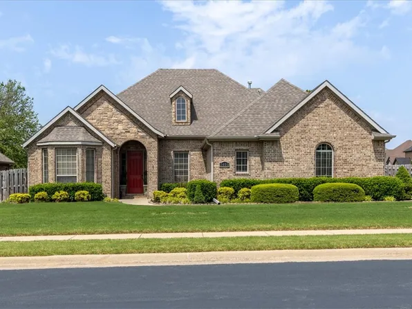 3400 SW Crosswinds Blvd, Bentonville, AR 72713