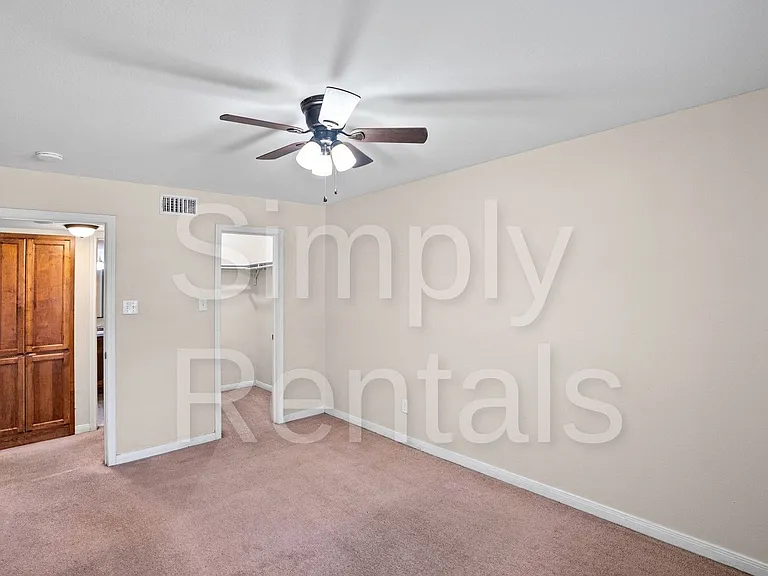 1220 Texas St — Photo 9