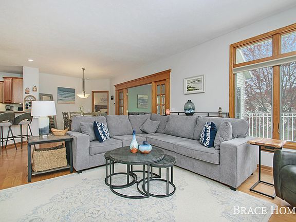 5th image of 4007 Del Mar Village Ct SW
