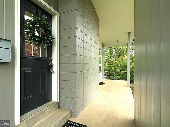 4th image of 550 Glenn Rd