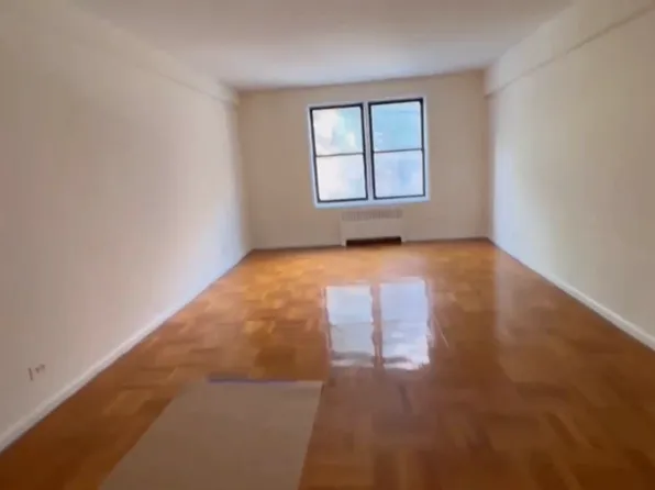 520 West 235th Street image 1 of 8