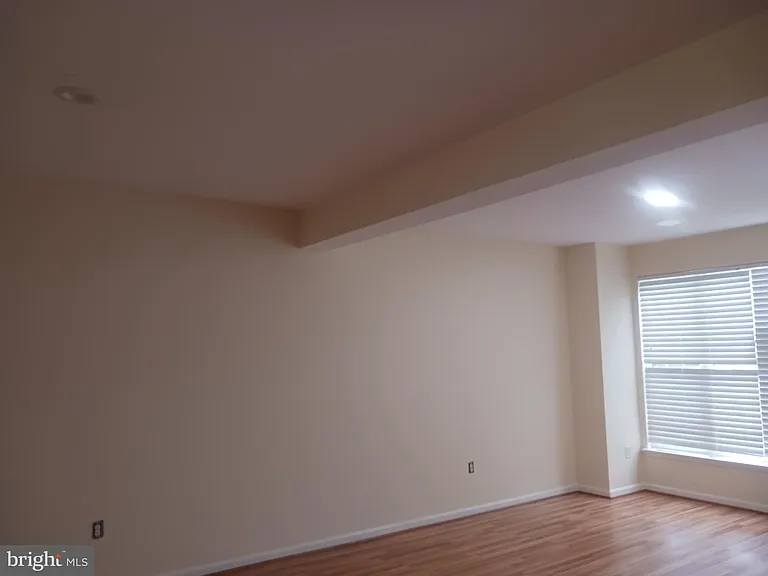 205 Hillside Ct — Photo 17