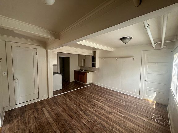 3rd image of 520 N 1st St #1