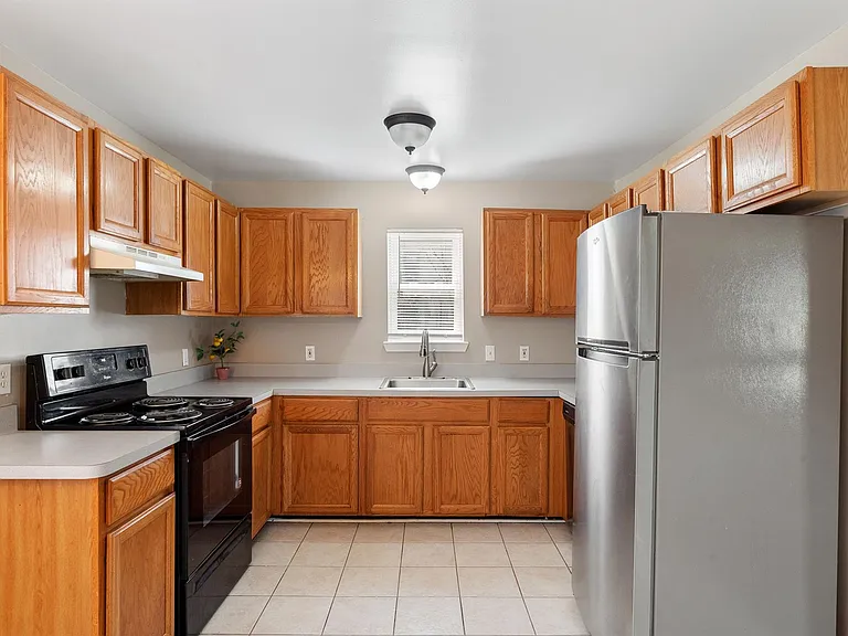 3260 Sashabaw Rd — Photo 12