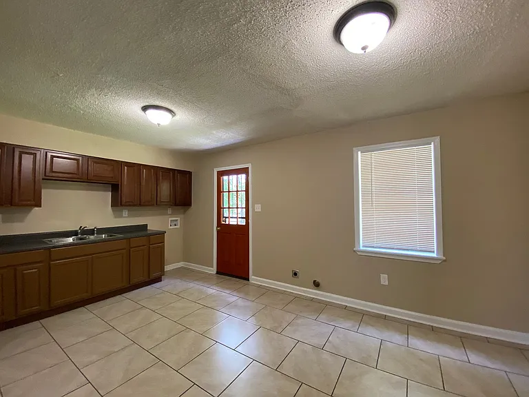 3402 Piney Woods Ave — Photo 7