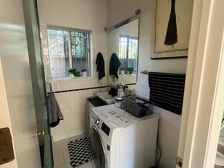 532 S Irving Blvd #1 — Photo 9