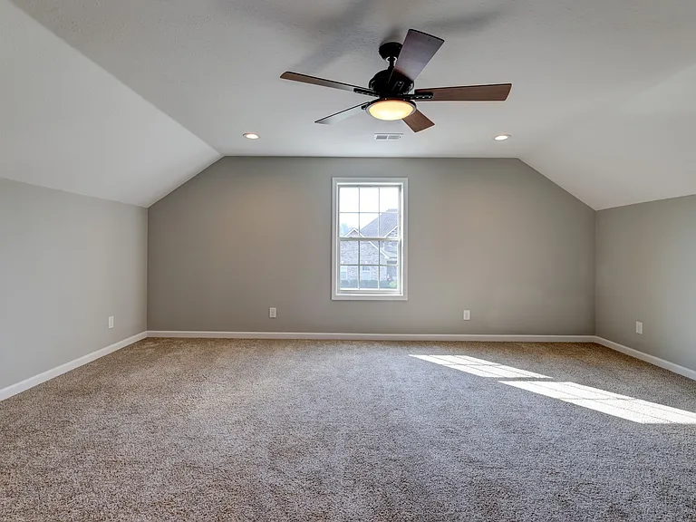 1008 Meadowview Ln — Photo 60