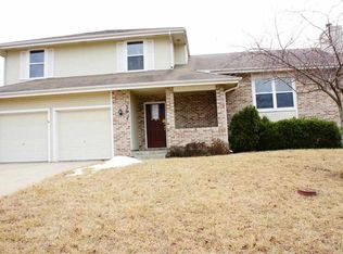 3905 SE 34th Ter, Topeka, KS 66605