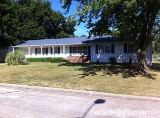 1712 Glenwood Pl, Carthage, MO 64836