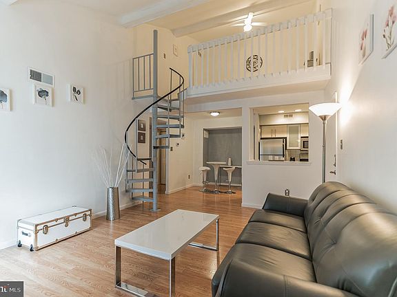 5th image of 7224 Hilltop Dr #106