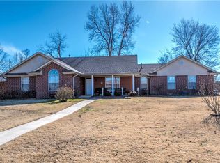 222 W 12th St, Stroud, OK 74079