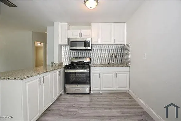 3 bed, 1310 sqft, $1,900 — Photo 4