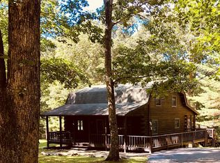 120 Parkers Glen Rd, Shohola, PA 18458