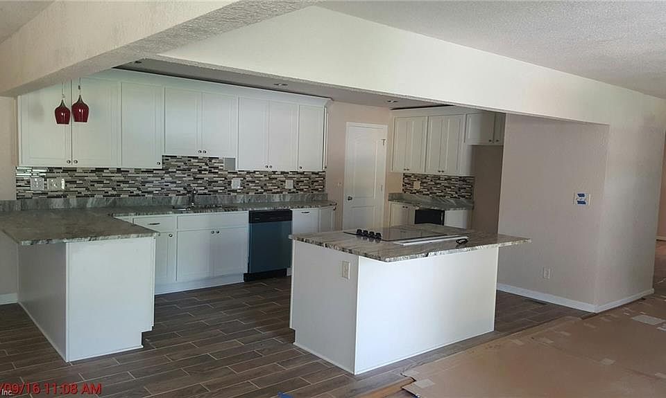 1st image of 1032 Sanford Ave