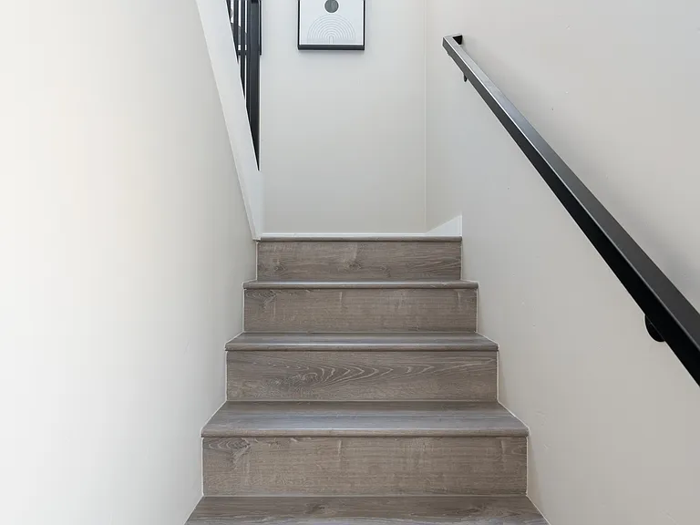 6237 Hobart St — Photo 15
