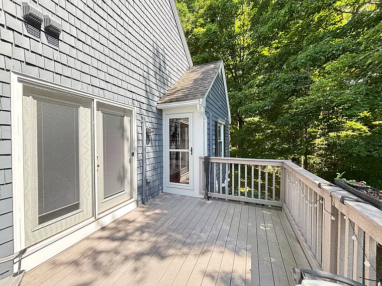 27 Meadowview Cir #27 — Photo 7