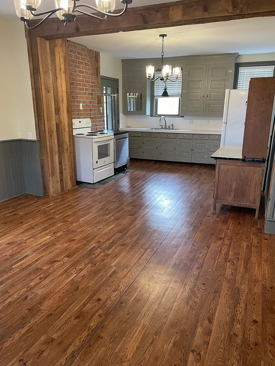 Building Photo - 2156 Buchanan Trl E
