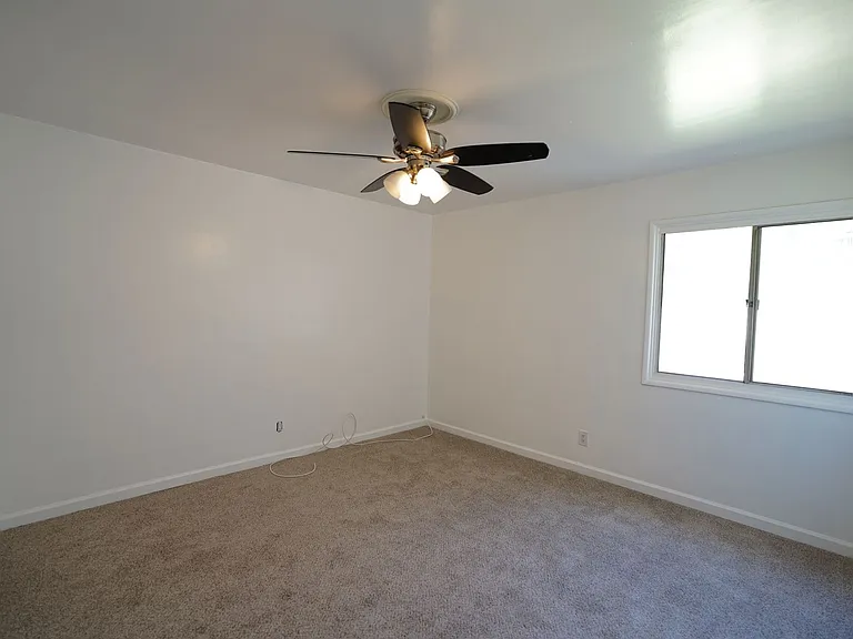 719 Esther Way — Photo 29