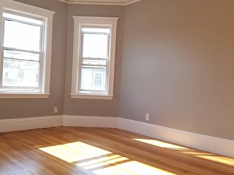 98 Topliff St #2 — Photo 2