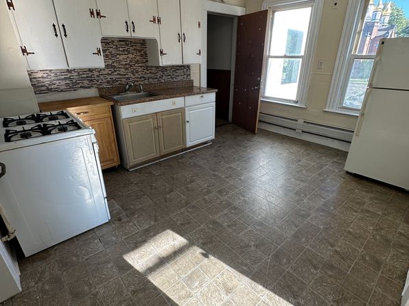 313 Washington St #3W