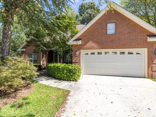 216 Plantation Dr, Warner Robins, GA 31088
