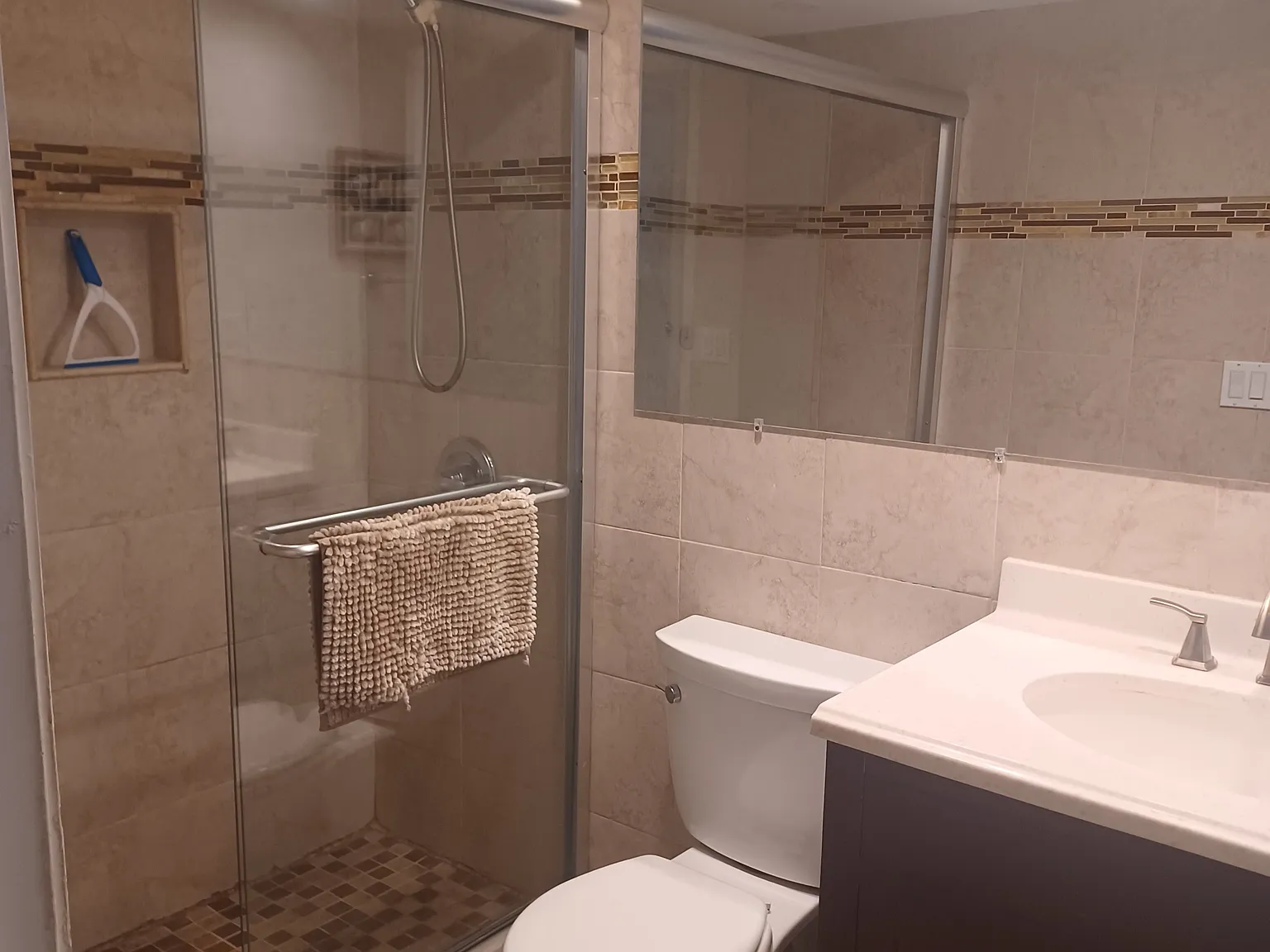 1 bed, 947 sqft, $1,700 — Photo 2
