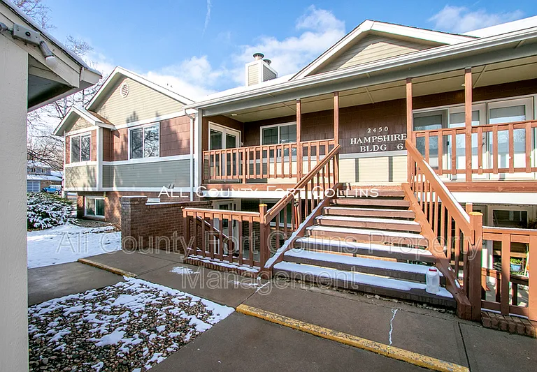 2450 Hampshire Rd #6 — Photo 1