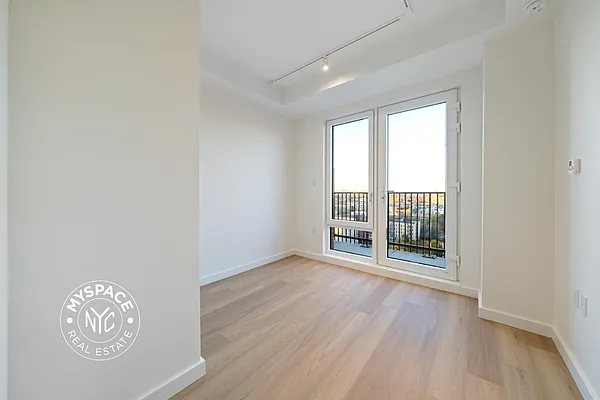 Rented by Carroll Development Leasing LLC | media 11