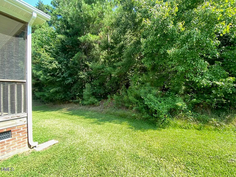 305 Amaryllis Way — Photo 21