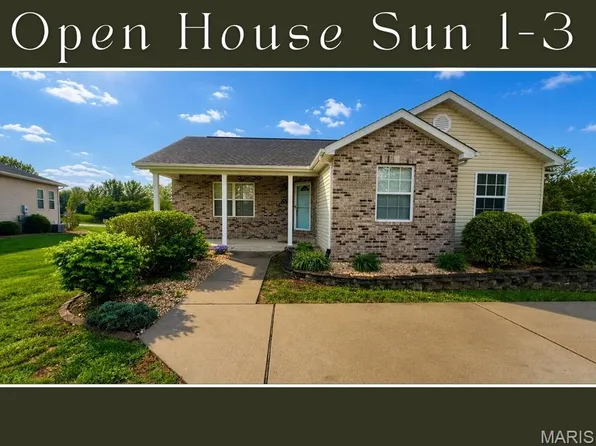 216 Woodland Dr, Edwardsville, IL 62025
