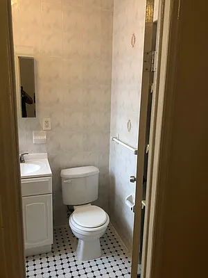 Rented by Bond New York | media 15